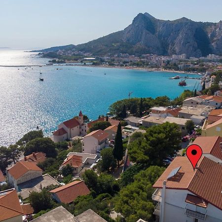 Apartments Adisa Omiš Exteriör bild