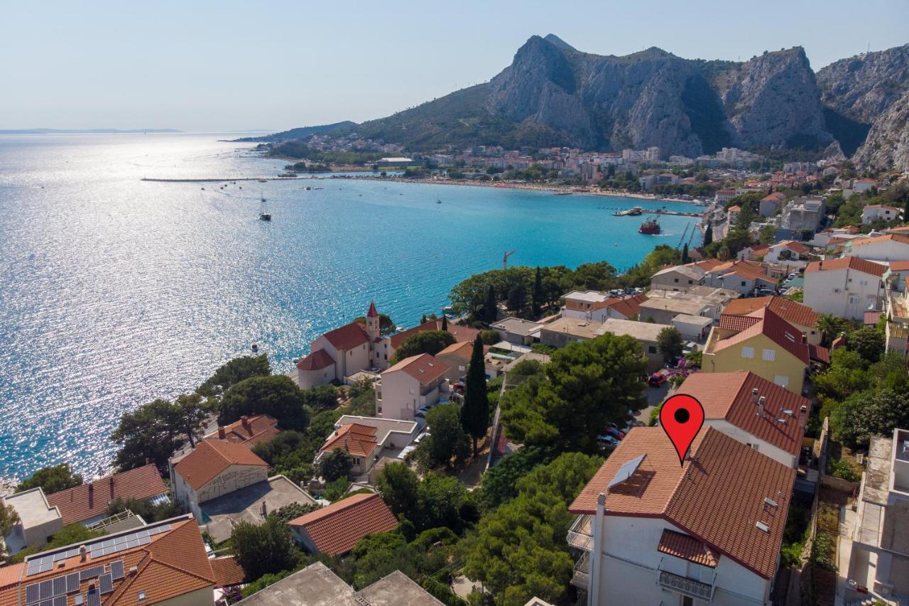 Apartments Adisa Omiš Exteriör bild